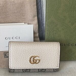 ⭐️COA⭐️🔑Gucci GG Supreme Coated Canvas Marmont (6)Key case with Box & Dustbag⭐️
